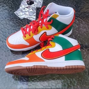 Nike Dunk High Retro University